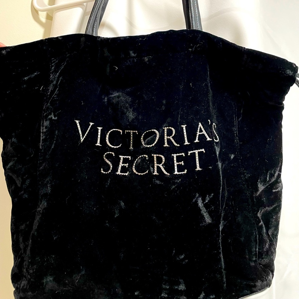 VS black velvet bag